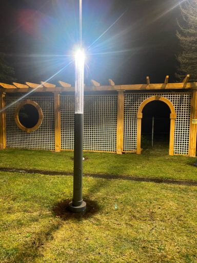 Nowoczesna podłużna oprawa oświetleniowa WR4L